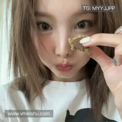 仲灵楚